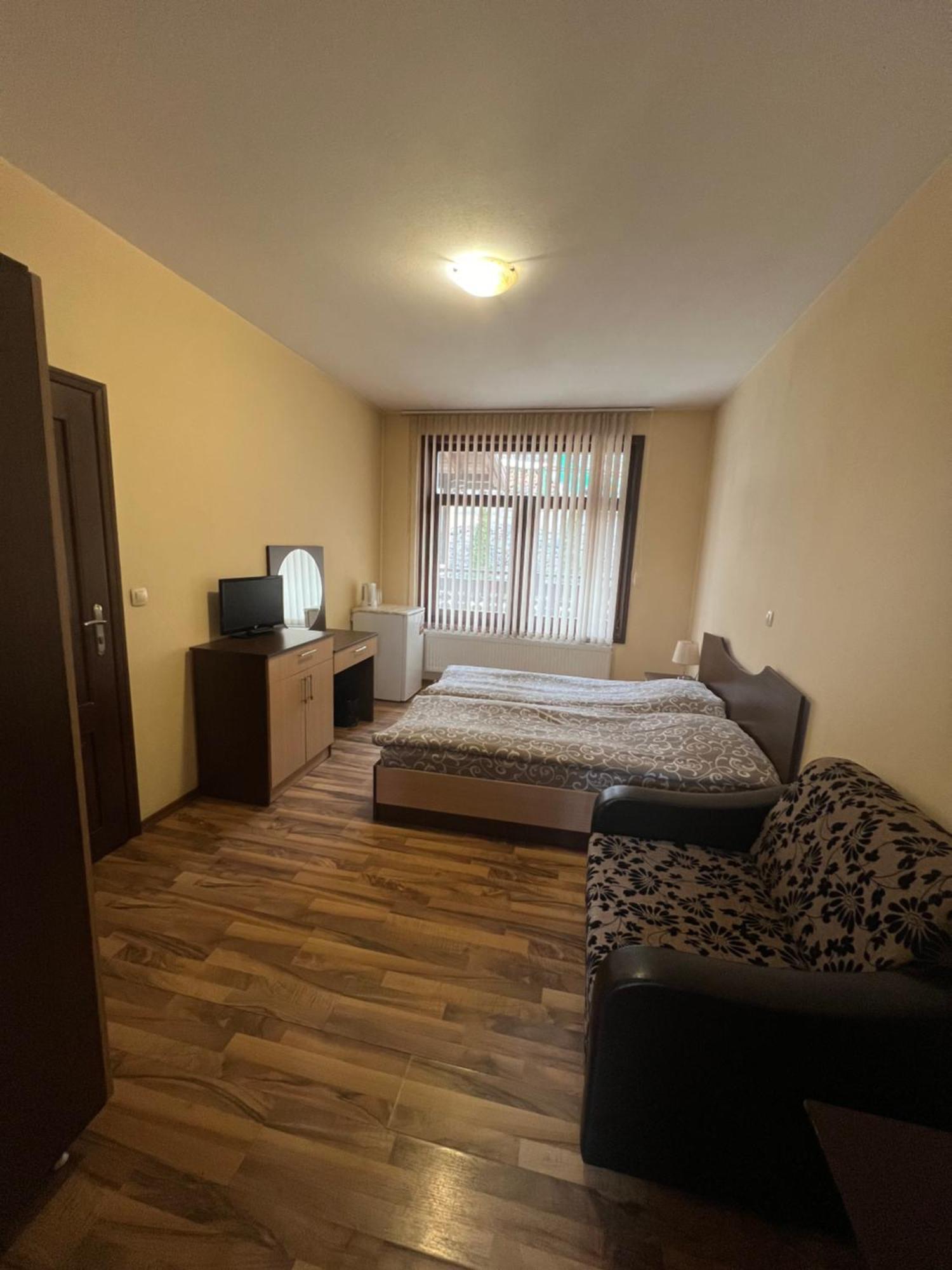 Panorama Guest House Smoljan Esterno foto