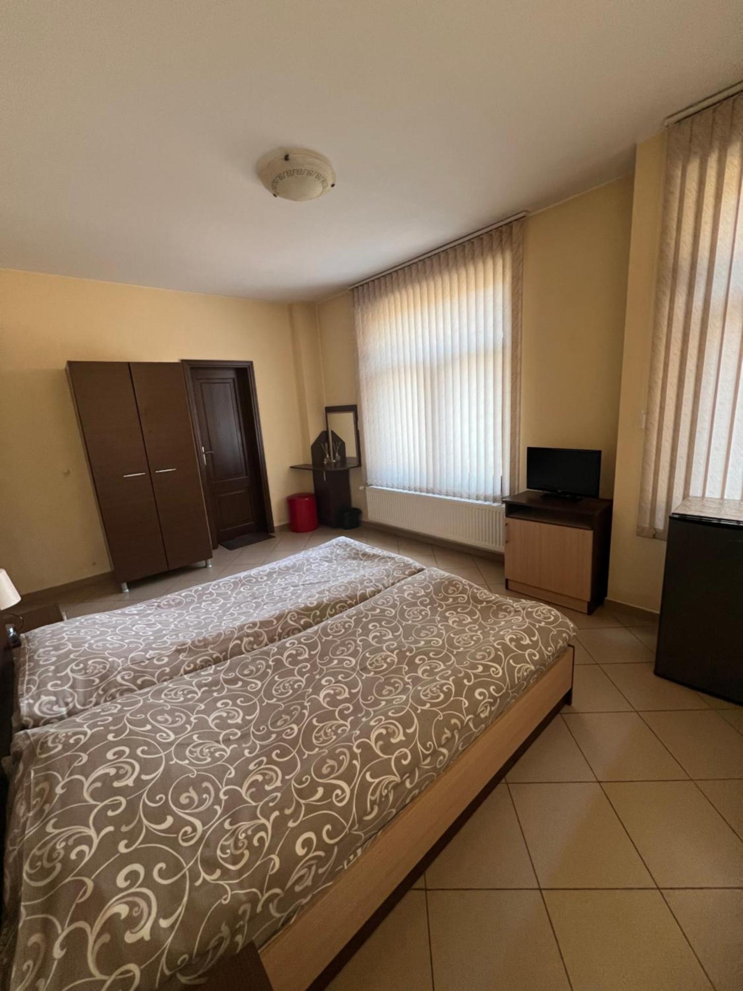 Panorama Guest House Smoljan Esterno foto